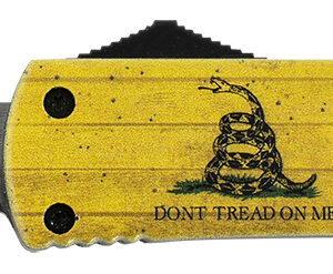 Templar Knife MDTOM331 Gen II Don’t Tread On Me Slim 3.50″ OTF Drop Point Plain Black Oxide Stonewashed 440C SS Blade, 5.05″ Yellow w/Flag & “Don’t Tread On Me” Aluminum Handle, Glass Breaker
