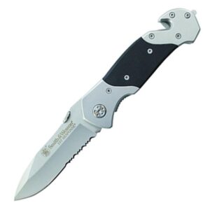 https3A2F2Fmedia.chattanoogashooting.com2Fimages2Fproduct2FPFSWFRSCP2FPFSWFRSCP-1 Smith & Wesson First Responder Folding Knife 3-3/10″ Serrated Drop Point Blade Black Silver